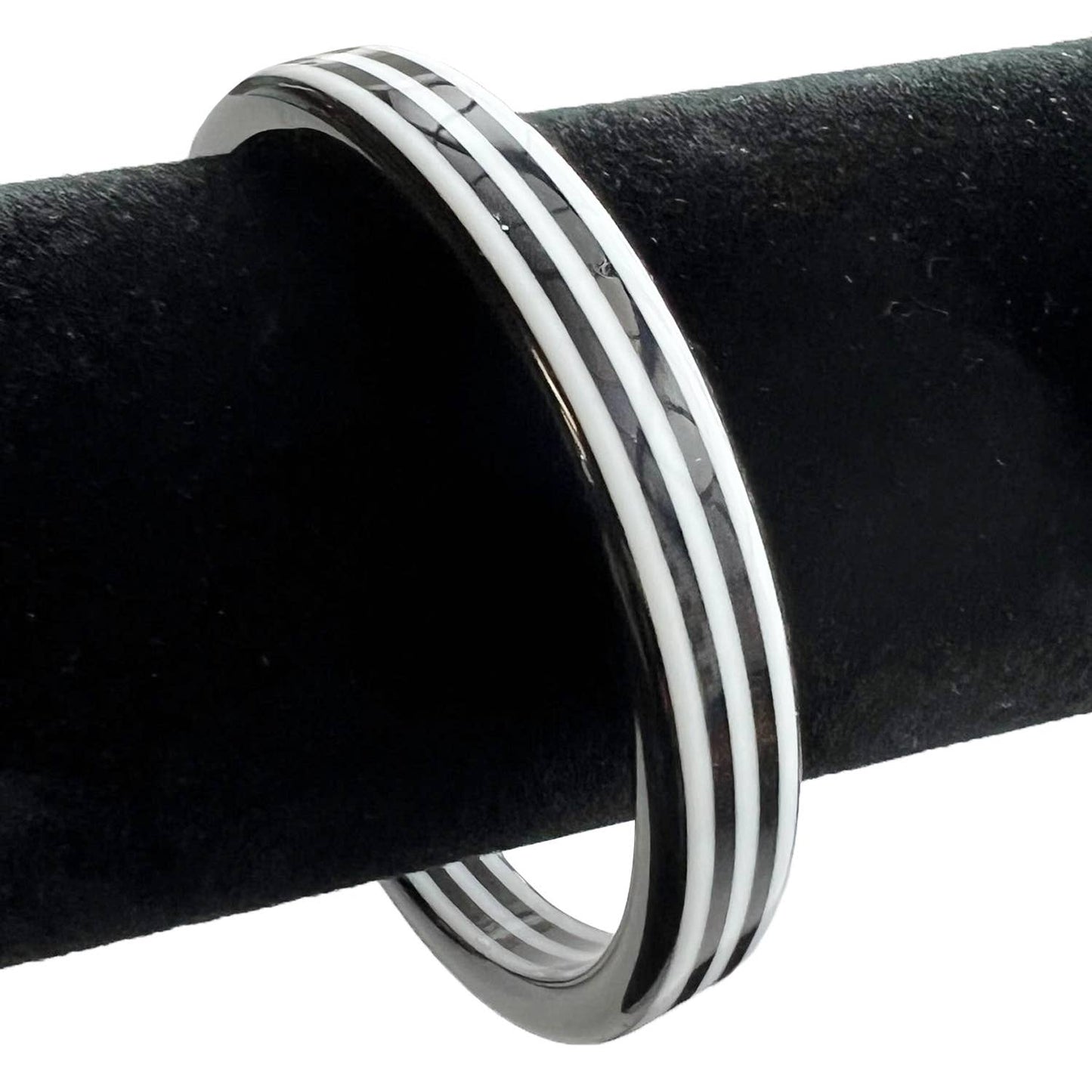 Vintage 80s Black and White Plastic Striped Bangle Bracelet