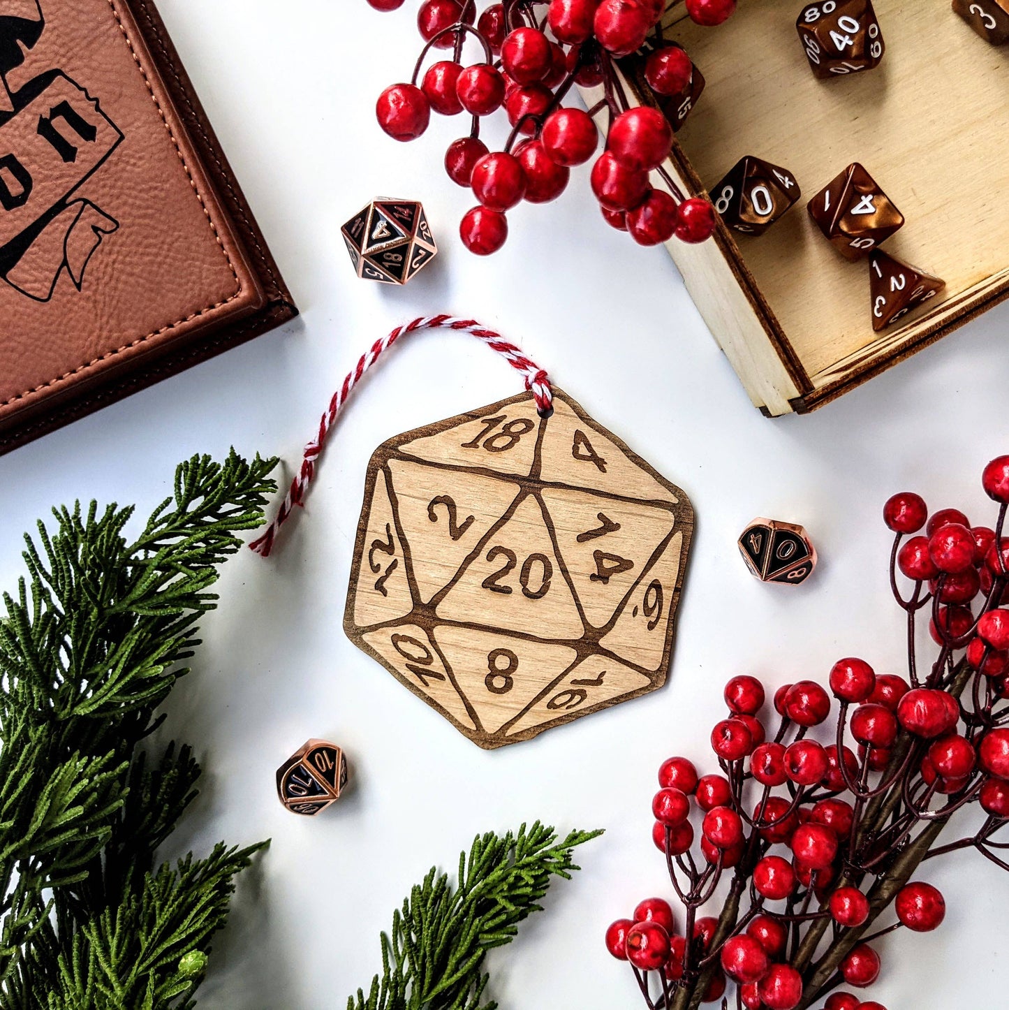 D20 DnD Nat20 Ornament