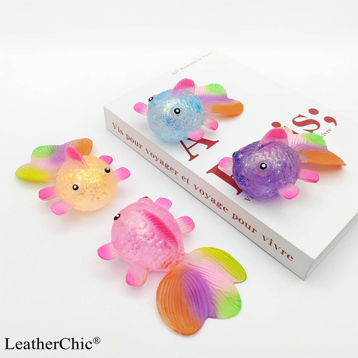 Eagle Crest Industries Inc. -  Glitter Gold Fish Fidge Toy, Cute Sea Animal Stress Relief