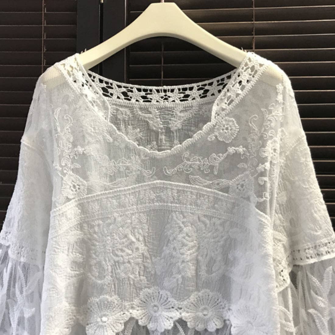 Funkyrel® Atzbranding Limited - Crosa - Floral Bell Sleeve Pullover