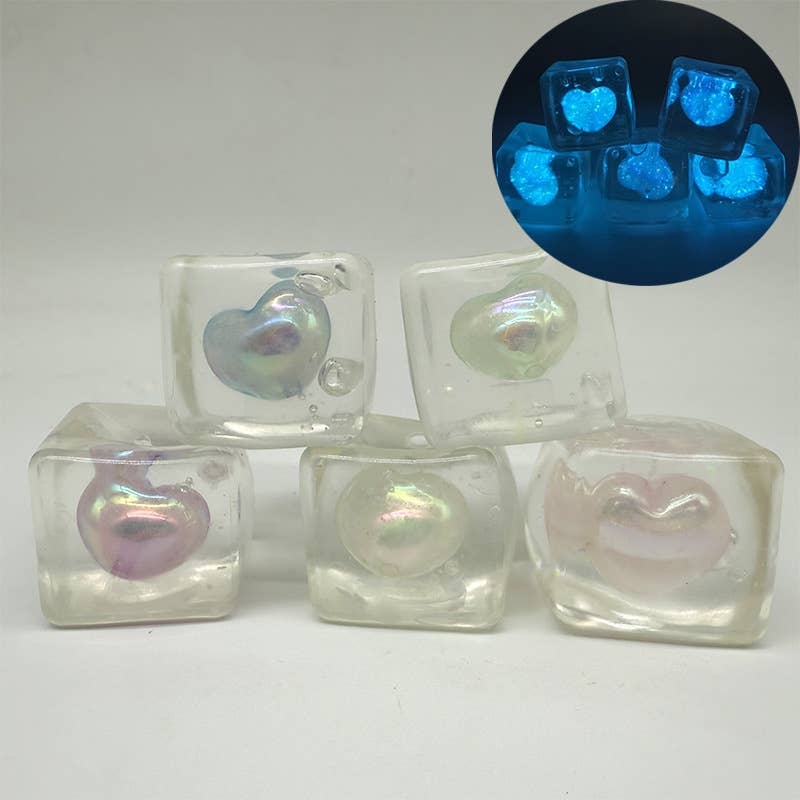 Maltose Luminous Heart Squeeze Toy 1PC