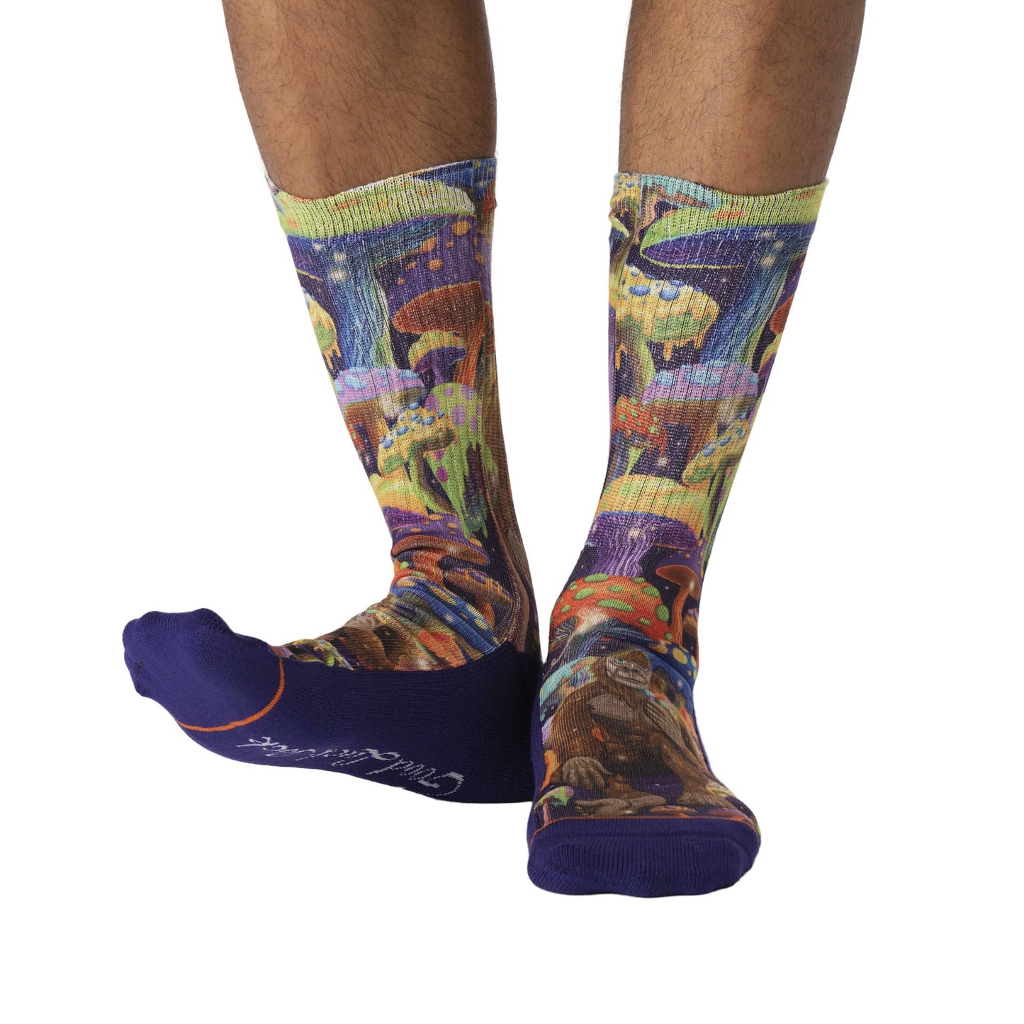 Good Luck Sock - Men's Bigfoot Eating Mushrooms Socks