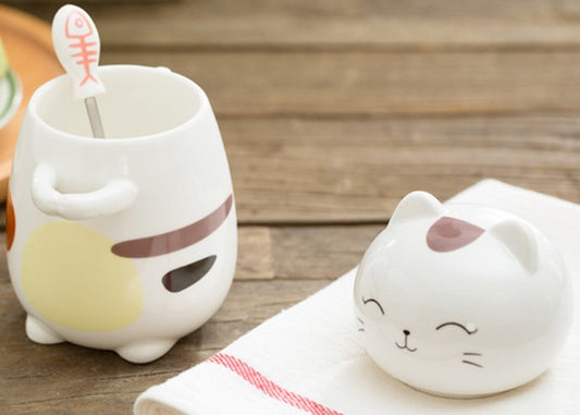 Suspicious Kitty Mug